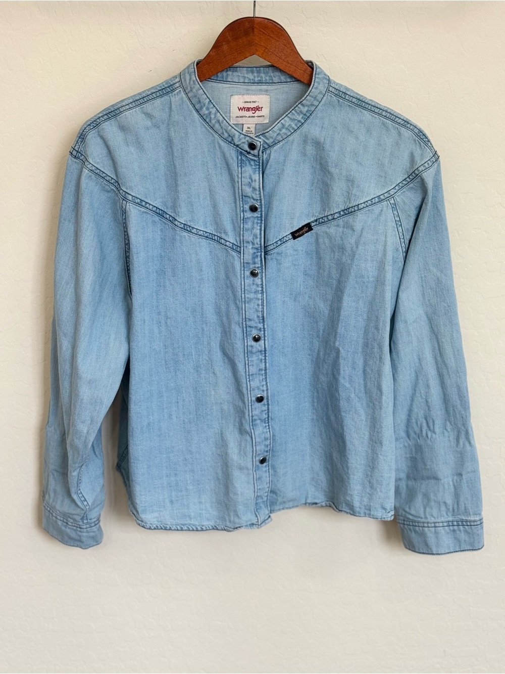 Wrangler Light Wash Denim Western Snap Shirt Mandarin Collar Women's Size XL